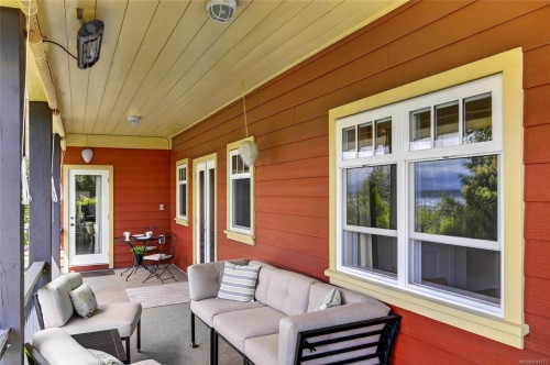 1685 Beaufort Ave, Comox, BC 