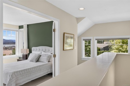 1685 Beaufort Ave, Comox, BC 
