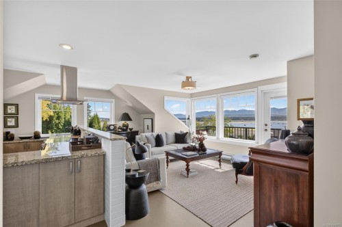 1685 Beaufort Ave, Comox, BC 