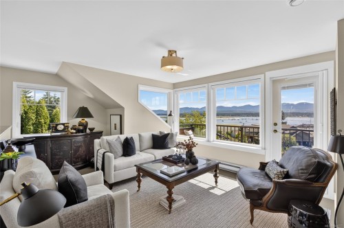 1685 Beaufort Ave, Comox, BC 