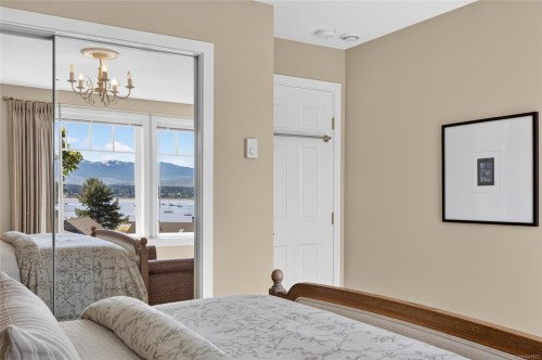 1685 Beaufort Ave, Comox, BC 
