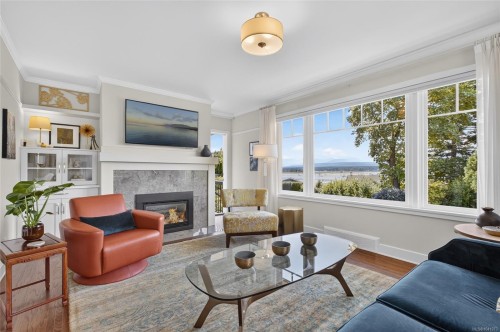 1685 Beaufort Ave, Comox, BC 