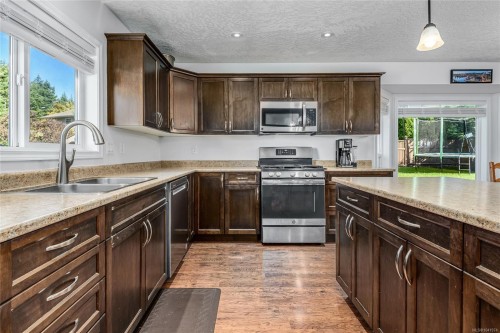 1416 Noel Ave, Comox, BC 