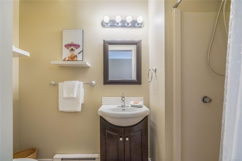 560 Eaglecrest Dr, Qualicum Beach, BC 