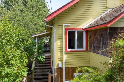 950 Bruce Ave, Nanaimo, BC 