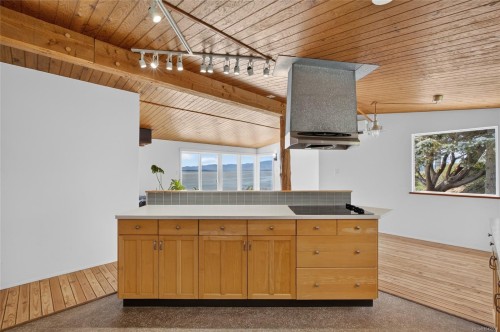 343 Lazo Rd, Comox, BC 