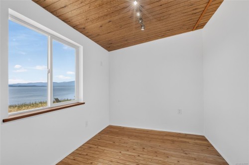 343 Lazo Rd, Comox, BC 