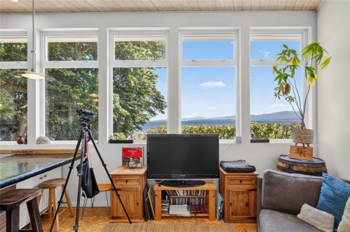 343 Lazo Rd, Comox, BC 