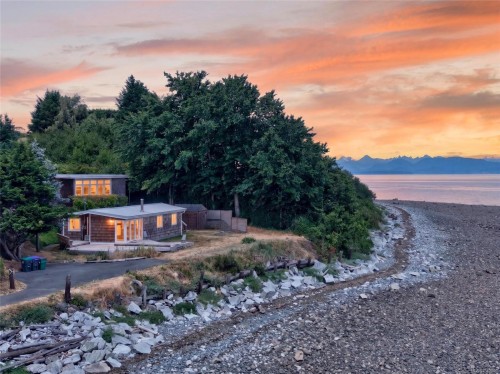 343 Lazo Rd, Comox, BC 