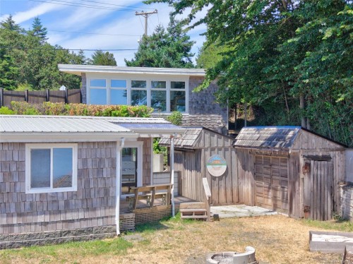 343 Lazo Rd, Comox, BC 