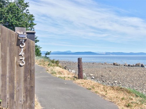 343 Lazo Rd, Comox, BC 