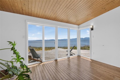 343 Lazo Rd, Comox, BC 