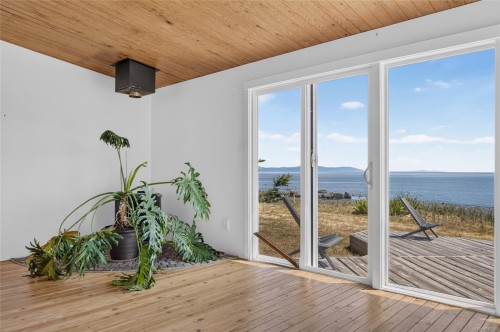 343 Lazo Rd, Comox, BC 