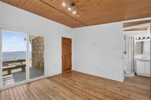 343 Lazo Rd, Comox, BC 