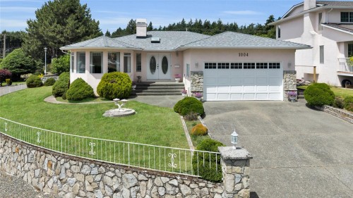 1004 Adeline Pl, Saanich, BC 