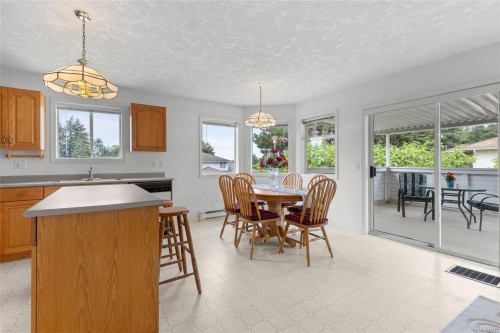 1004 Adeline Pl, Saanich, BC 