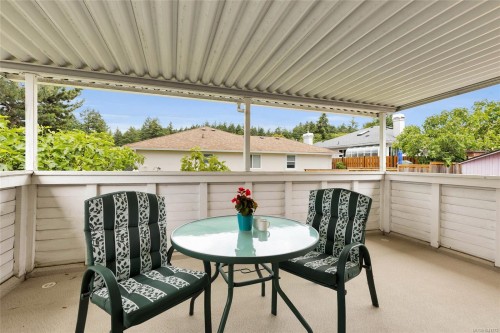 1004 Adeline Pl, Saanich, BC 
