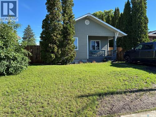 944 Brown STREET  Moose Jaw, SK S6H 2Z2
