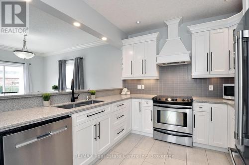 3 Lockwood Street, Cambridge, ON - Indoor Photo Showing Kitchen With Double Sink With Upgraded Kitchen