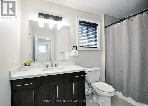 3 Lockwood Street, Cambridge, ON - Indoor Photo Showing Bathroom