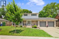 445 LAURIER Lasalle, ON N9J 1M1