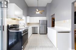 Bright & Cheerful Kitchen - 