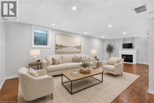 3334 Trelawny Circle, Mississauga, ON 