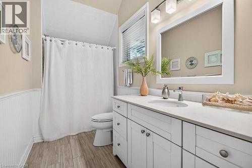 3334 Trelawny Circle, Mississauga, ON - Indoor Photo Showing Bathroom