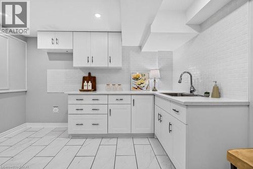 3334 Trelawny Circle, Mississauga, ON - Indoor Photo Showing Kitchen