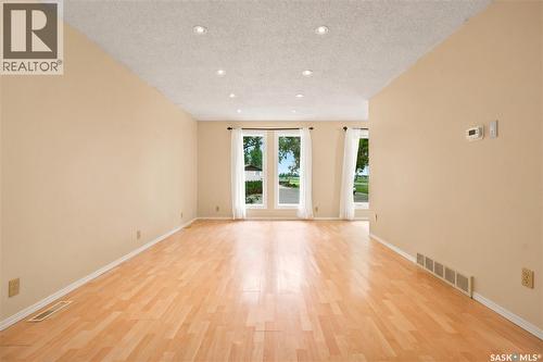 7322 Rimmer Bay, Regina, SK 