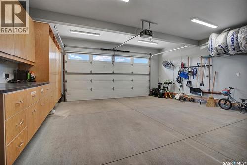 655 Kolynchuk Court, Saskatoon, SK 