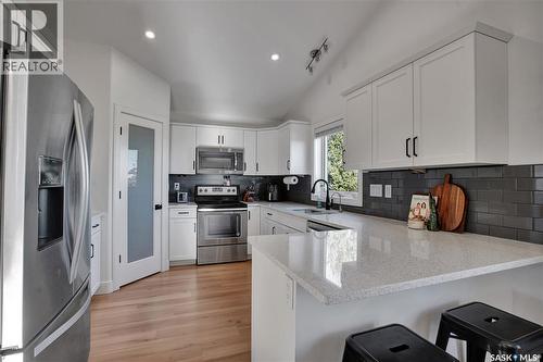 655 Kolynchuk Court, Saskatoon, SK 