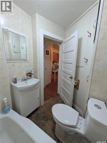 106 Metropolitan Drive, South Lake, SK 