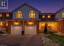 17 BRANDY Crescent  Kitchener, ON N2B 3W8