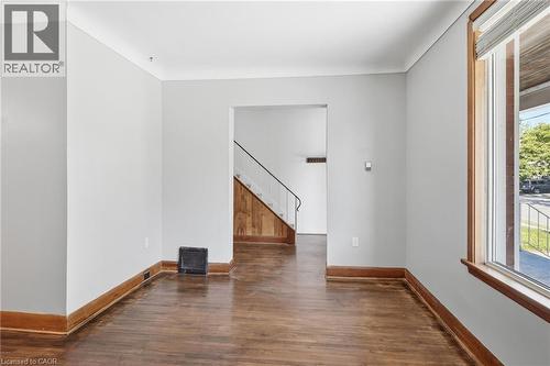 53 ALBERT Street Unit# Front , Welland, Ontario L3B 4L3 2
