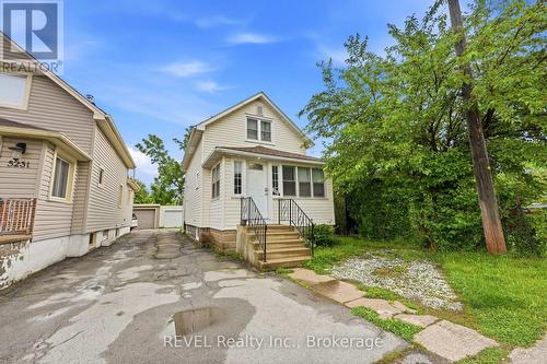 5227 KITCHENER STREET  Niagara Falls (Clifton Hill), ON L2G 1B4