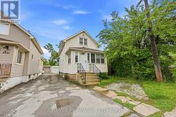 5227 KITCHENER STREET Niagara Falls (Clifton Hill), ON L2G 1B4