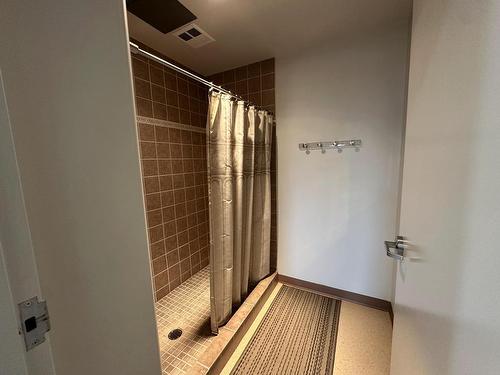 604 - 5 Bay Road, Kenora, ON - Indoor