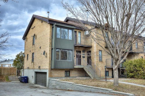 Façade - 2100 Boul. René-Laennec, Laval (Vimont), QC 