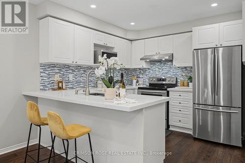 506 Pondview Place, Oakville, ON - Indoor Photo Showing Kitchen With Stainless Steel Kitchen With Upgraded Kitchen
