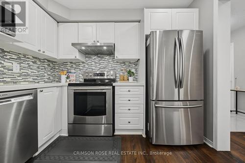 506 Pondview Place, Oakville, ON - Indoor Photo Showing Kitchen With Stainless Steel Kitchen With Upgraded Kitchen