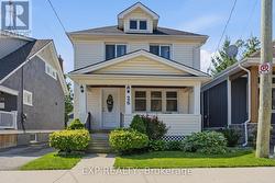 26 LOWELL AVENUE St. Catharines (Downtown), ON L2R 2E1