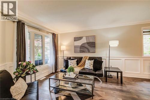 182 Kerwood Drive, Cambridge, ON - Indoor Photo Showing Living Room