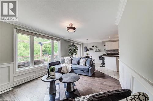 182 Kerwood Drive, Cambridge, ON - Indoor Photo Showing Living Room