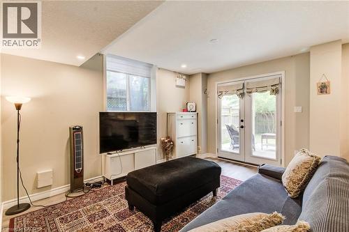 182 Kerwood Drive, Cambridge, ON - Indoor Photo Showing Living Room