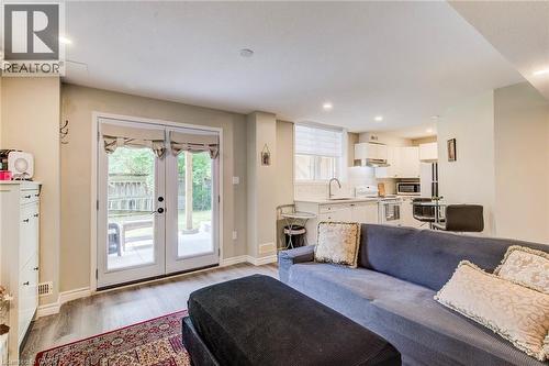 182 Kerwood Drive, Cambridge, ON - Indoor Photo Showing Living Room