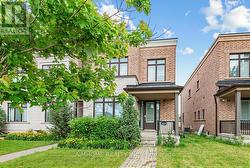 1238 WELLINGTON STREET Aurora, ON L4G 2C9