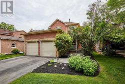 6 FAWN COURT Whitby, ON L1P 1L5