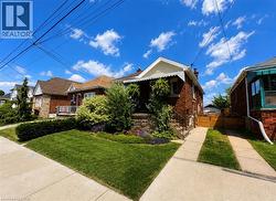 47 WEIR Street S  Hamilton, ON L8K 3A3