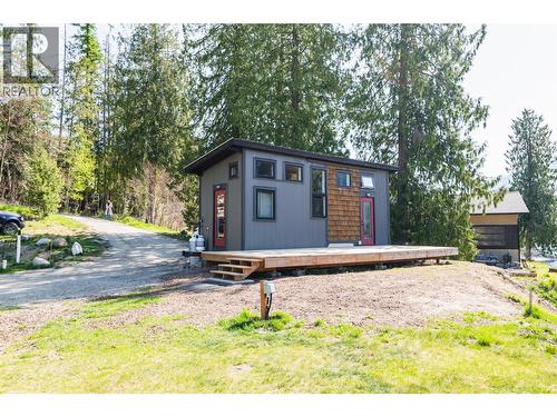 6736 3A Highway, Nelson, BC 